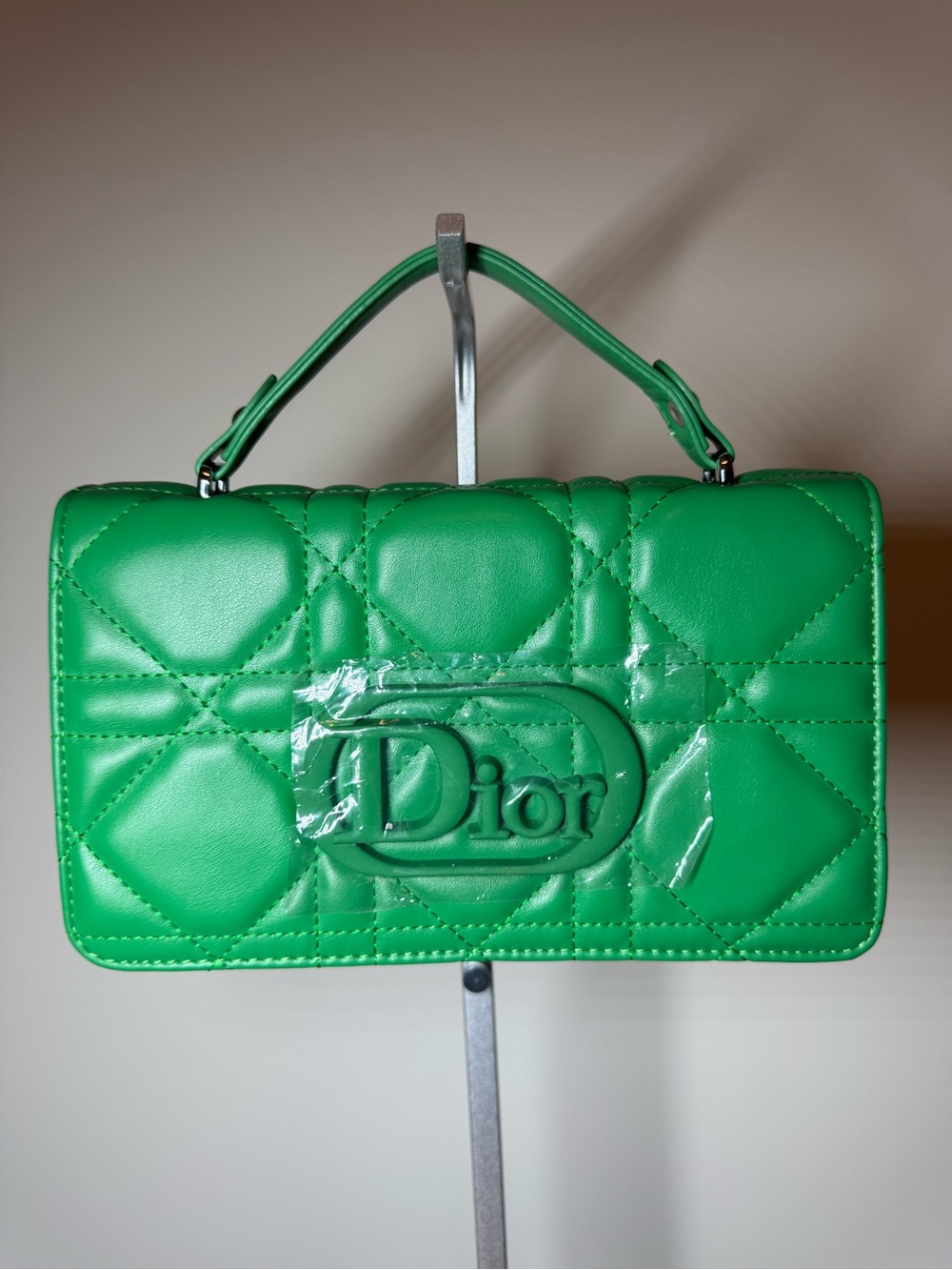 Green Handbag with Top Handle and Crossbody. No brand.